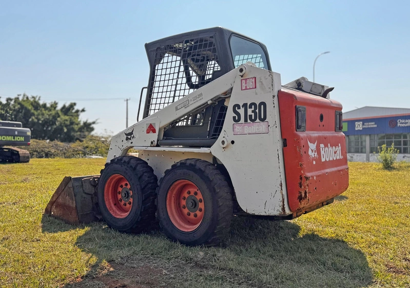 Minicarregadeira (Skid steer) 2011 Sorocaba - SP | Sobratema Shopping