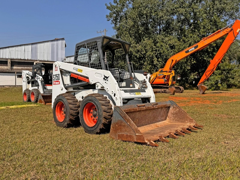 Minicarregadeira (Skid steer) 2012 Sorocaba - SP | Sobratema Shopping