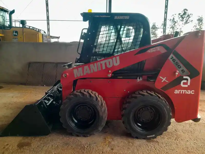 Minicarregadeira (Skid steer) 2022 Cotia - SP | Sobratema Shopping